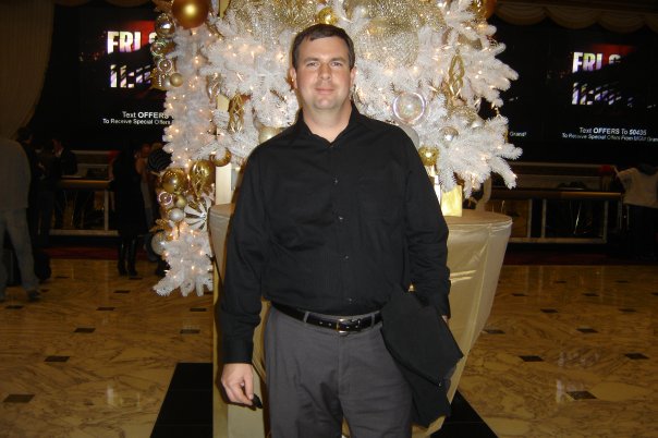 Scott at Xmas dinner with the parents