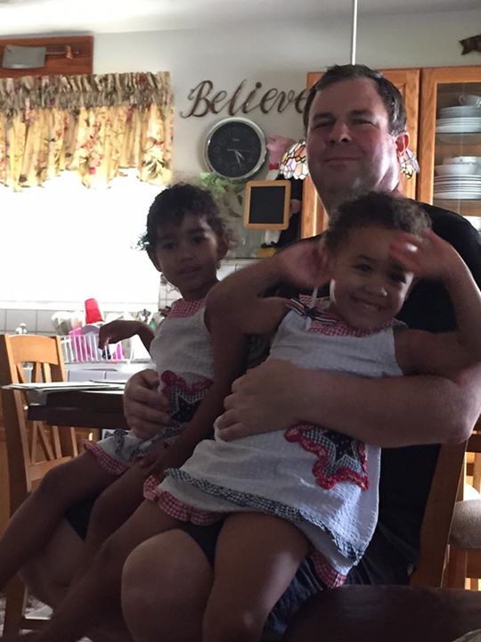 They sure love Uncle Scott!